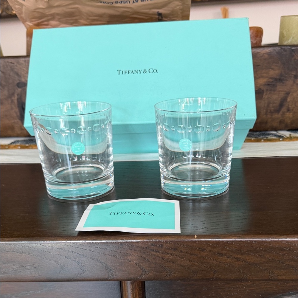 2 Stunning “TIFFANY” Glasses